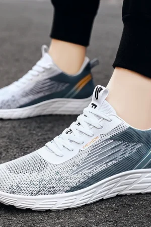 Men's fashion shoes spring new men's shoes Breathable running shoes Korean version of light casual Sneakers male sneakers