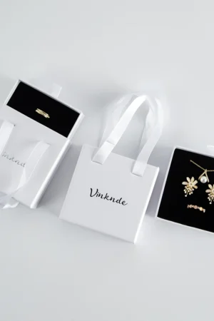 Custom Logo White Luxury Small Sliding Drawer Gift Perfume Paper Shopping Bag For Jewelry Bracelet Box With Satin Ribbon Handle